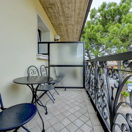 America Bed and Breakfast Σιρμιόνε