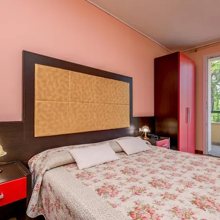 Bed and Breakfast America Σιρμιόνε